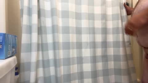 Snapshot of luvtobenude21 chatting on October 4, 1:14 am Joe and Sarah online show from October 4, 1:14 am