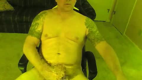 luvtoc2c1975 online show from December 3, 12:03 pm