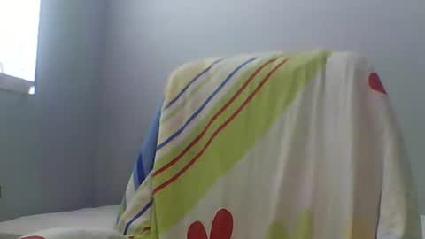 Bee Bee online show from March 8, 2:59 am