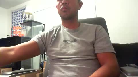 luvv777 online show from December 3, 8:45 am
