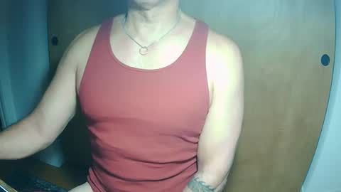 Snapshot of luvzjerkingoff chatting on January 28, 3:25 pm luvzjerkingoff online show from January 28, 3:25 pm
