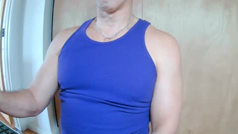 Snapshot of luvzjerkingoff chatting on March 3, 10:10 pm luvzjerkingoff online show from March 3, 10:10 pm
