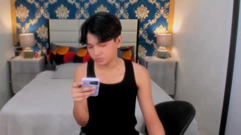 queen lux online show from March 4, 2:06 am