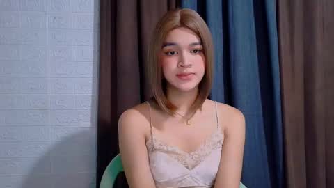 queen lux online show from February 24, 3:54 pm