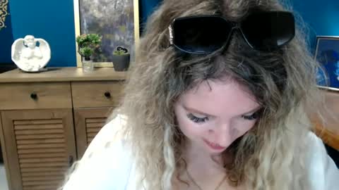 Donna online show from May 28, 6:43 am