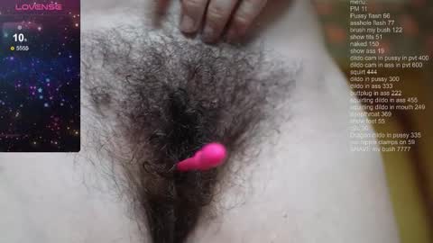 Snapshot of luxegirl67 chatting on November 7, 9:42 am Sophie online show from November 7, 9:42 am