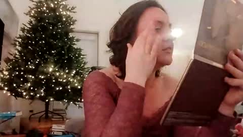Luxey Sparkle online show from December 6, 11:57 pm