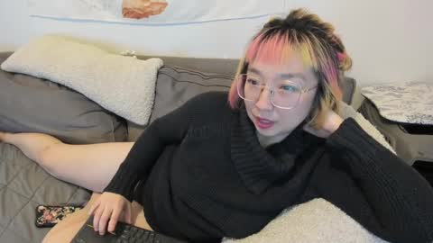 Snapshot of luxgray chatting on December 14, 1:28 am LuxGray online show from December 14, 1:28 am