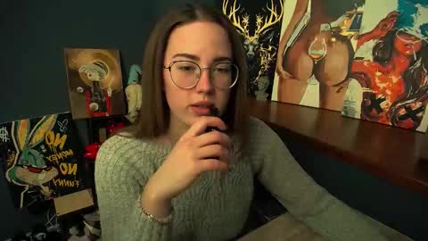 Snapshot of luxie_queen chatting on February 2, 1:10 pm Katie online show from February 2, 1:10 pm