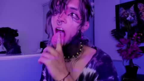 Luxiel 3 online show from November 12, 10:41 pm