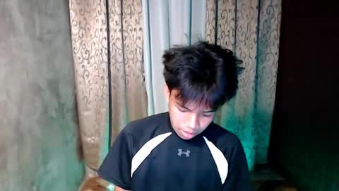 Snapshot of luxirfy_xx chatting on December 22, 11:57 pm luxirfy online show from December 22, 11:57 pm