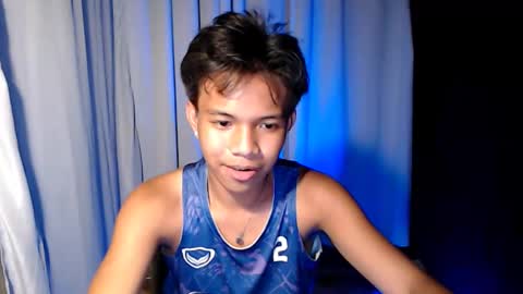 Snapshot of luxirfy_xx chatting on April 29, 6:47 pm luxirfy online show from April 29, 6:47 pm