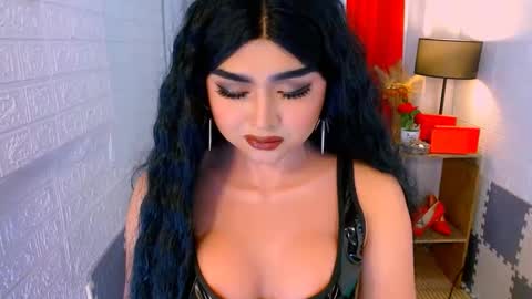 Snapshot of luxsasha chatting on March 3, 4:13 pm Sasha Blaire online show from March 3, 4:13 pm