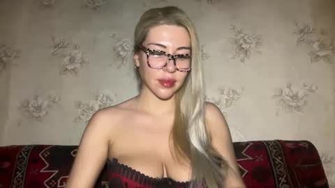 LuxSonyaStar online show from November 30, 8:46 pm