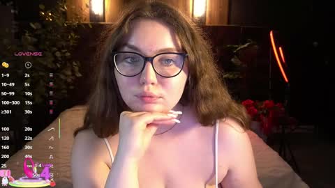 luxsopphia_ online show from June 6, 12:32 pm