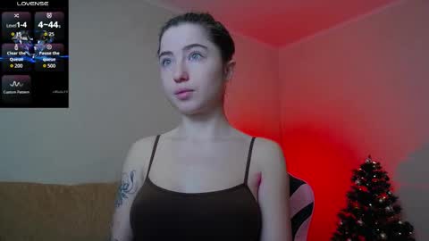 Snapshot of luxuryalma18 chatting on December 21, 6:09 am Alma online show from December 21, 6:09 am