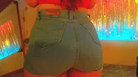 Snapshot of luxurydivine chatting on March 20, 3:17 pm Liss online show from March 20, 3:17 pm