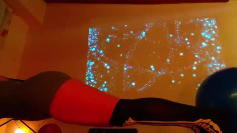 Snapshot of luxurydivine chatting on April 15, 3:41 pm Liss online show from April 15, 3:41 pm