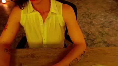 Snapshot of luxurydivine chatting on June 15, 4:31 pm Liss online show from June 15, 4:31 pm