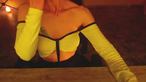 Snapshot of luxurydivine chatting on July 11, 3:53 am Liss online show from July 11, 3:53 am