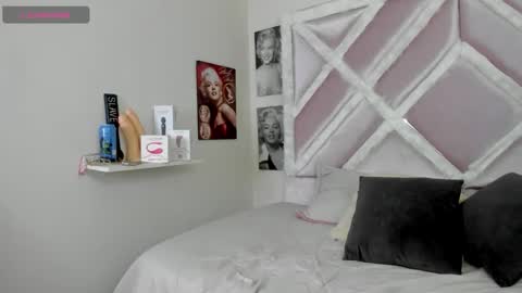 Lux online show from February 10, 12:09 pm