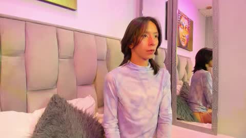 Snapshot of luy_star_ chatting on November 12, 4:02 am luy_star_ online show from November 12, 4:02 am