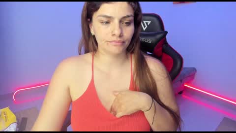 Snapshot of luz_gomez chatting on December 23, 2:56 am Luz Gomez online show from December 23, 2:56 am