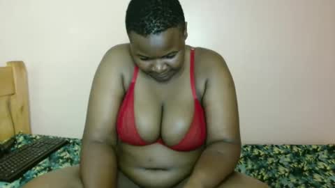 Snapshot of luzremi chatting on April 16, 9:39 pm luzremi online show from April 16, 9:39 pm