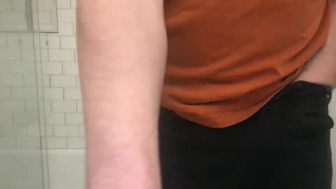 lvguynextdoor440656 online show from December 3, 10:19 pm