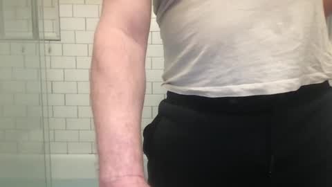 lvguynextdoor440656 online show from February 6, 2:38 am