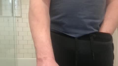 lvguynextdoor440656 online show from February 15, 7:54 pm