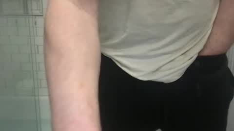 lvguynextdoor440656 online show from February 23, 12:41 am