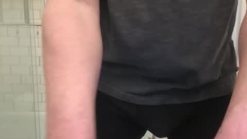 lvguynextdoor440656 online show from April 11, 2:27 am