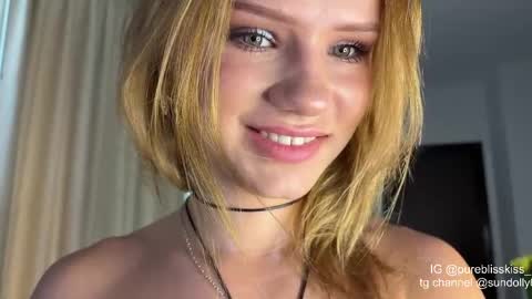 lxsundolyxl_ online show from April 9, 4:12 am