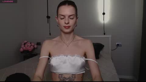 ly lydia online show from February 20, 5:01 am