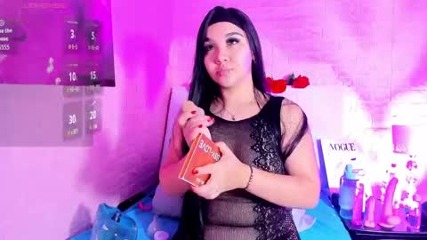 Snapshot of lyaa_collins_ chatting on November 18, 11:03 am Lya online show from November 18, 11:03 am