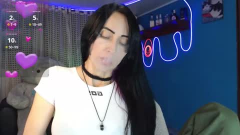 Snapshot of lyann_ chatting on July 18, 1:21 am Lyann online show from July 18, 1:21 am