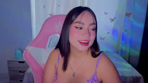 Snapshot of lyavalmont chatting on May 5, 6:38 pm lyavalmont online show from May 5, 6:38 pm
