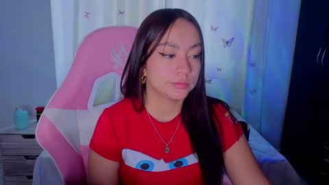 Snapshot of lyavalmont chatting on May 10, 6:46 pm lyavalmont online show from May 10, 6:46 pm