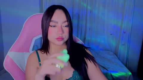 Snapshot of lyavalmont chatting on May 30, 1:57 am lyavalmont online show from May 30, 1:57 am