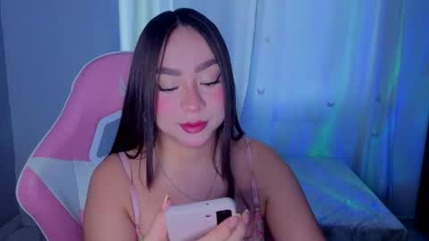 Snapshot of lyavalmont chatting on June 9, 12:17 pm lyavalmont online show from June 9, 12:17 pm