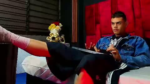 TELL ME LYCAN online show from June 24, 1:48 am
