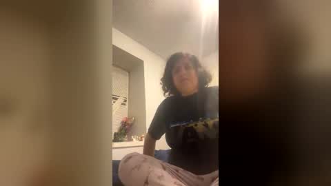 Snapshot of lydiasheer chatting on June 12, 1:59 am lydiasheer online show from June 12, 1:59 am