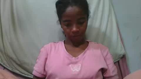 lydie856696 online show from May 22, 9:59 am