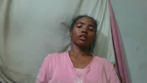 Snapshot of lydie856696 chatting on June 4, 3:07 pm lydie856696 online show from June 4, 3:07 pm