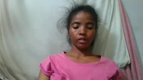 Snapshot of lydie856696 chatting on June 14, 2:30 pm lydie856696 online show from June 14, 2:30 pm