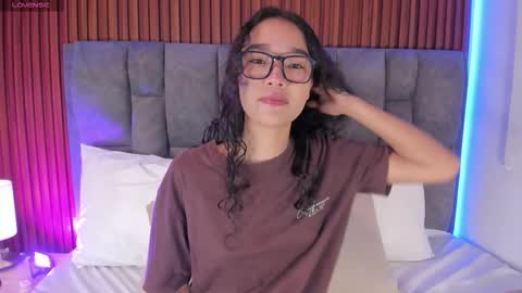 Lyhana Lee online show from October 24, 12:01 pm