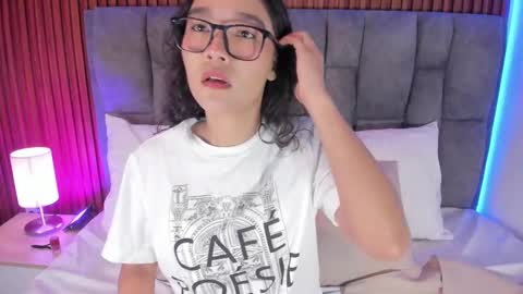 Lyhana Lee online show from October 25, 11:51 am