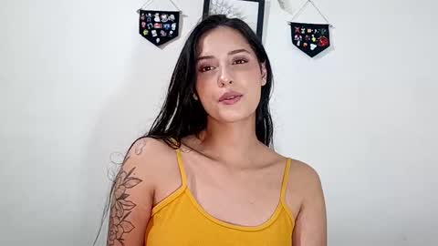 Snapshot of lyla205 chatting on March 9, 3:01 am lyla online show from March 9, 3:01 am