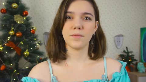 Snapshot of lyle_art chatting on December 14, 3:07 am hi im Lyle online show from December 14, 3:07 am